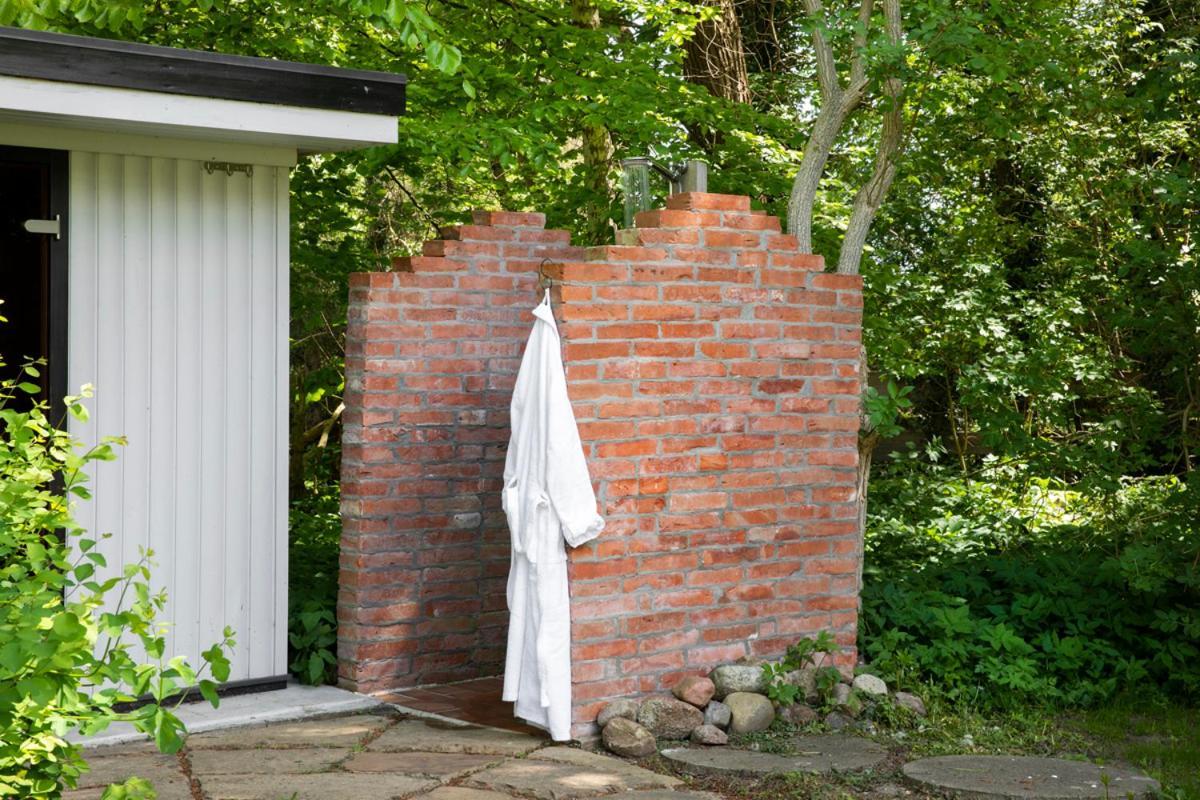 Reetdachhaus Mit Naehe Zur Ostsee, Aussensauna, Spielplatz & Grossem Garten Manhagen Екстериор снимка